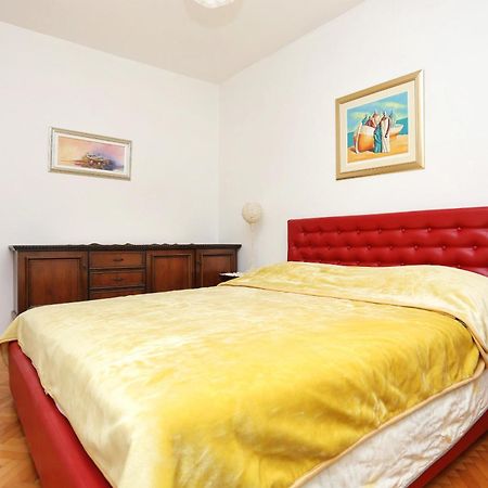 Apartments By The Sea Stanici, Omis - 1031 Tice الغرفة الصورة