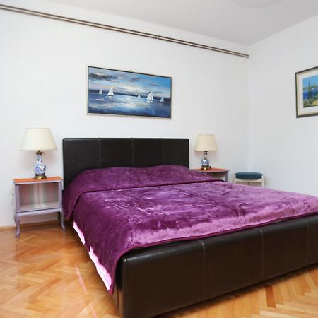 Apartments By The Sea Stanici, Omis - 1031 Tice الغرفة الصورة