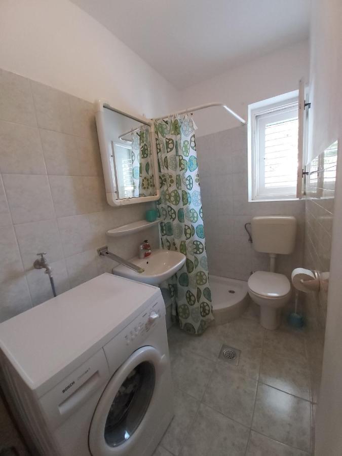 Apartments By The Sea Stanici, Omis - 1031 Tice المظهر الخارجي الصورة
