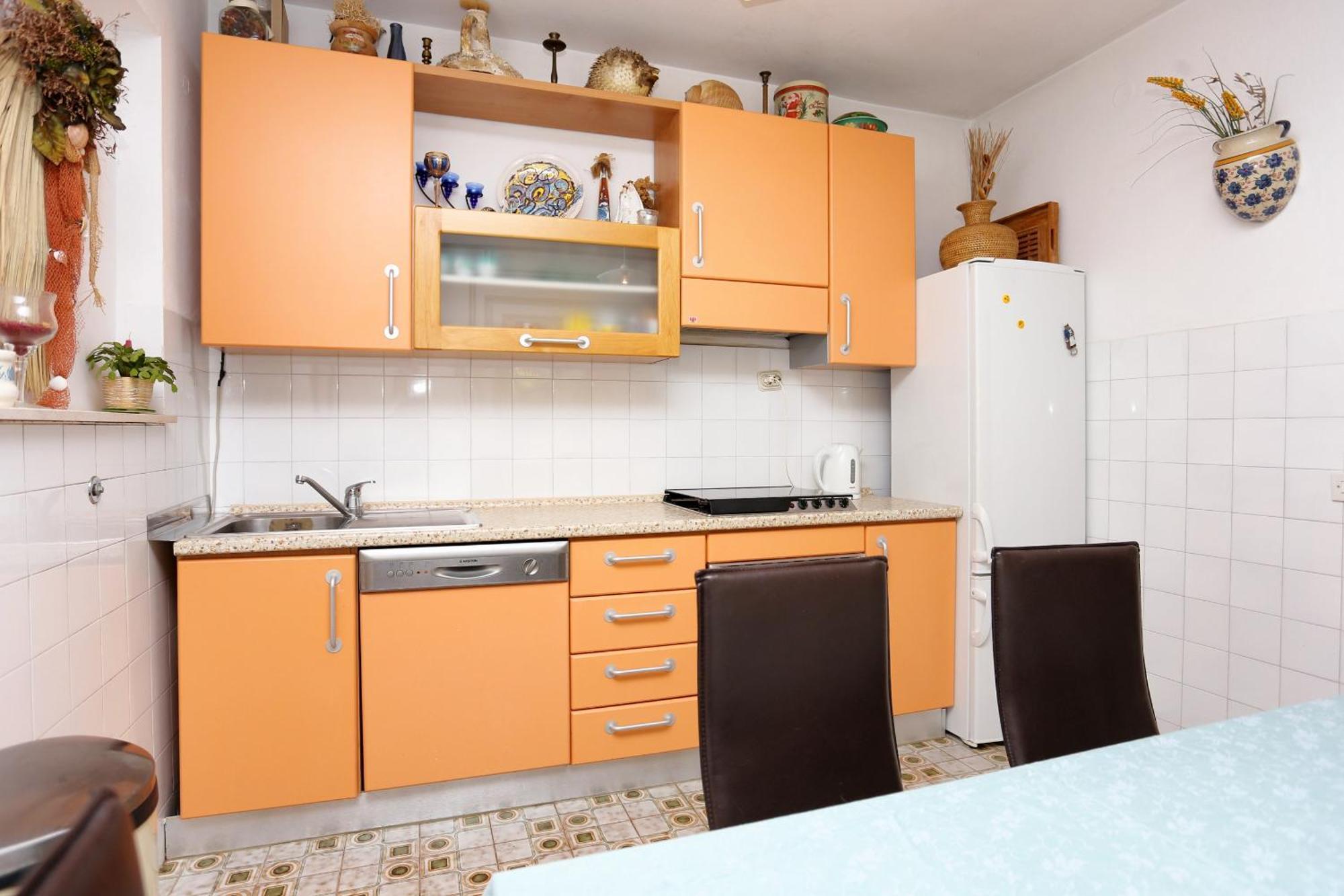 Apartments By The Sea Stanici, Omis - 1031 Tice الغرفة الصورة